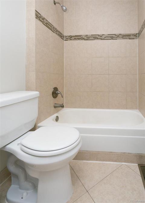 3045 Curtis St, Denver, CO 80205 photo 12