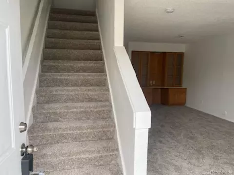 912 S Peoria St, Aurora, CO 80012