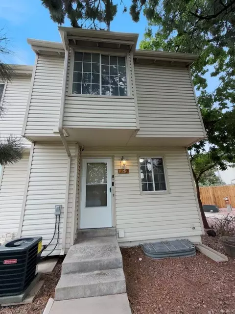 4126 S Mobile Cir #A, Aurora, CO 80013