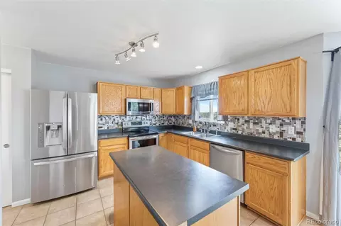 18871 E Dickenson Dr, Aurora, CO 80013 photo 9