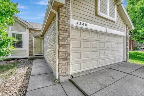 4240 S Ireland St, Aurora, CO 80013