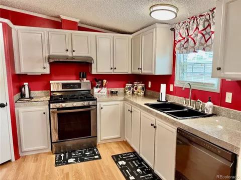 10556 Bald Eagle Cir, Longmont, CO 80504 photo 4