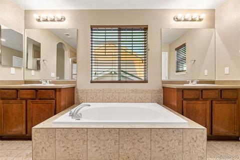 25461 E 2nd Pl, Aurora, CO 80018 photo 21