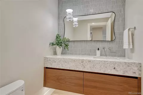Bath - 3080 E Flora Pl, Denver, CO 80210 photo 1 of 7