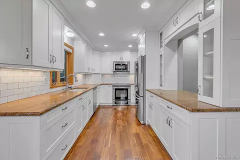 Kitchen - 1020 55th St, Boulder, CO 80303 photo 4 of 4
