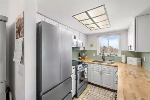 Kitchen - 9901 Evans Ave #20D, Denver, CO 80247 photo 3 of 7