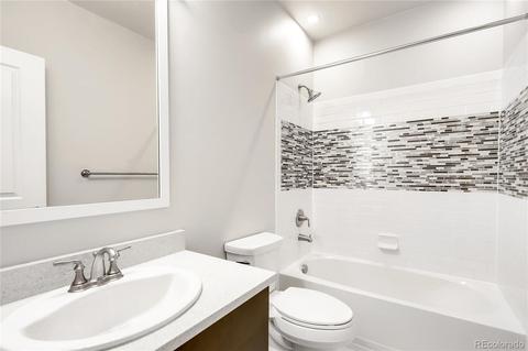 8212 E 49th Pl, Denver, CO 80238 photo 24