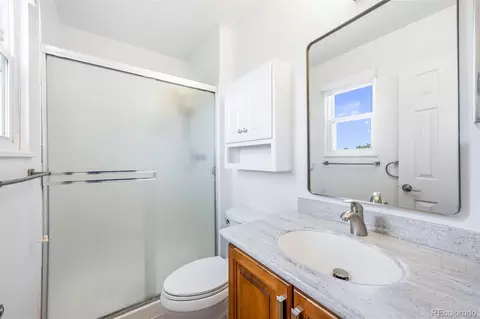 Bath - 14975 E Radcliff Dr, Aurora, CO 80015 photo 3 of 4