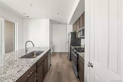 Kitchen - 5332 13th St, Longmont, CO 80504 photo 2 of 3