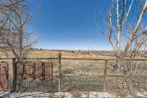 Exterior - 19973 E Oberlin Pl, Aurora, CO 80013 photo 7 of 8