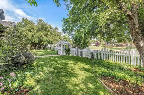 5145 Sioux Dr, Boulder, CO 80303