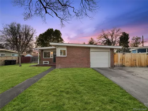 6009 Carr St, Arvada, CO 80004