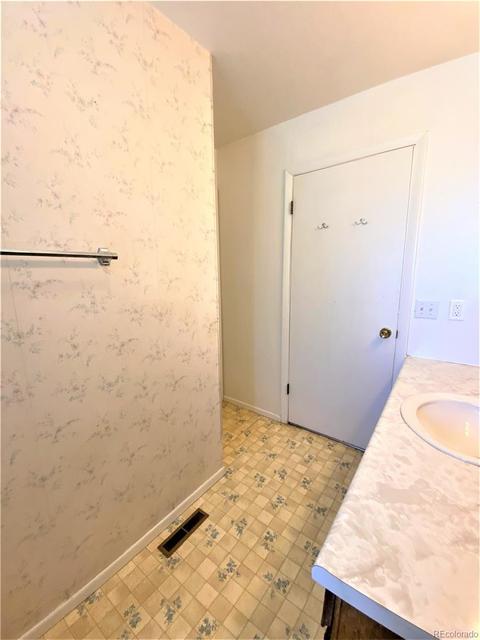219 Hillcrest Ave, Rangely, CO 81648 photo 26