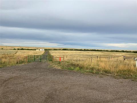 12515 Creek Side Cir, Bennett, CO 80102 photo 1