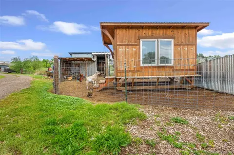Exterior - 7587 Wright Ct, Arvada, CO 80005 photo 7 of 9