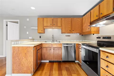 Kitchen - 3391 Cripple Creek Trl #E, Boulder, CO 80305 photo 4 of 4