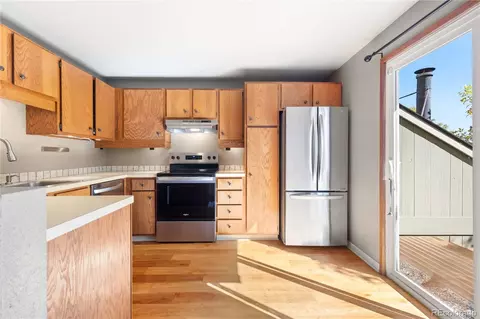 Kitchen - 3391 Cripple Creek Trl #E, Boulder, CO 80305 photo 3 of 4