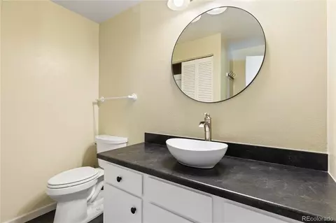 Bath - 3391 Cripple Creek Trl #E, Boulder, CO 80305 photo 1 of 2