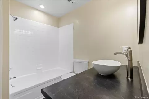 Bath - 3391 Cripple Creek Trl #E, Boulder, CO 80305 photo 2 of 2