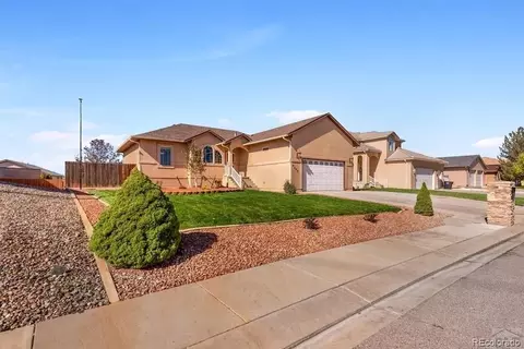 4577 Crested Hl, Pueblo, CO 81008