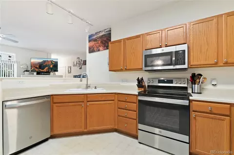 Kitchen - 3281 E 103rd Pl #1410, Thornton, CO 80229 photo 2 of 2