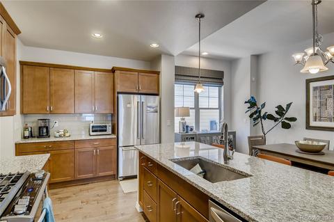 10379 E 25th Dr, Aurora, CO 80010 photo 9