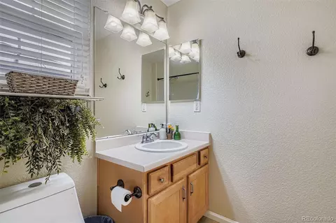 Bath - 20264 E Vassar Ave, Aurora, CO 80013 photo 2 of 4