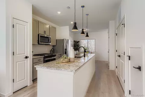 Kitchen - 15313 W 69th Ave, Arvada, CO 80007 photo 4 of 4