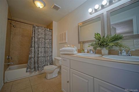 910 Moline St, Aurora, CO 80010 photo 27