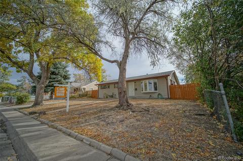 910 Moline St, Aurora, CO 80010 photo 3