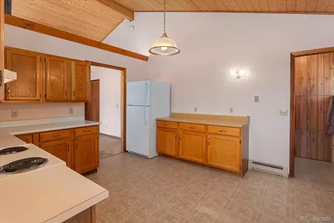 Kitchen - 9988 E Cherokee Dr, Salida, CO 81201 photo 4 of 6