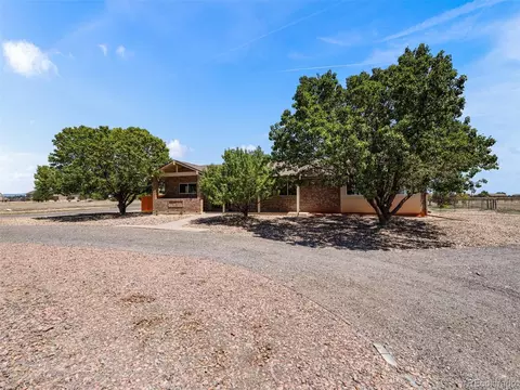 1151 W Buena Ventura Ct, Pueblo, CO 81007