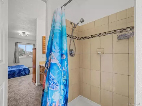 Bath - 14864 E Warren Ave, Aurora, CO 80014 photo 2 of 4