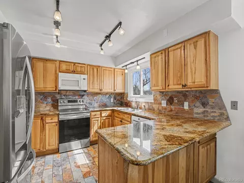 Kitchen - 14864 E Warren Ave, Aurora, CO 80014 photo 1 of 2