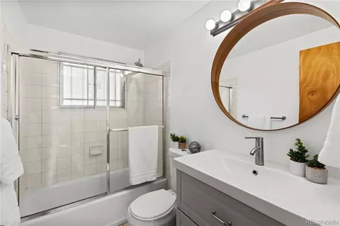Bath - 14533 E 11th Ave, Aurora, CO 80011 photo 3 of 3