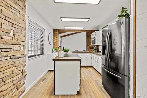 Kitchen - 14533 E 11th Ave, Aurora, CO 80011 photo 3 of 4