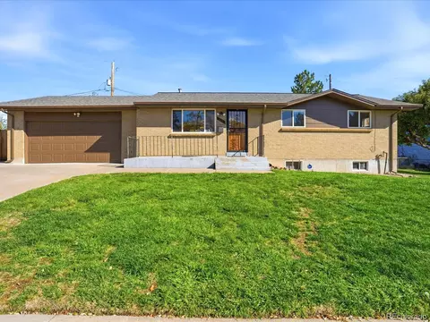 6220 Chase St, Arvada, CO 80003