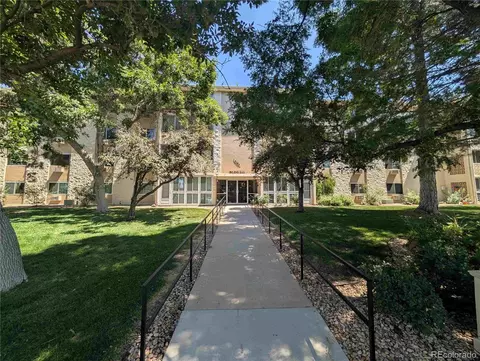 3184 S Heather Gardens Way #212, Aurora, CO 80014