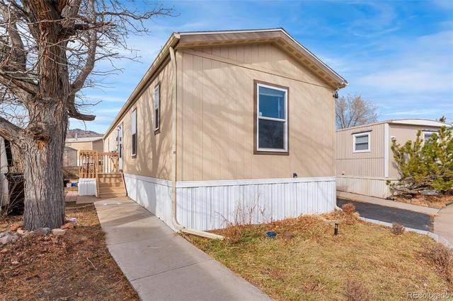 4500 19th St #LOT 41, Boulder, CO 80304