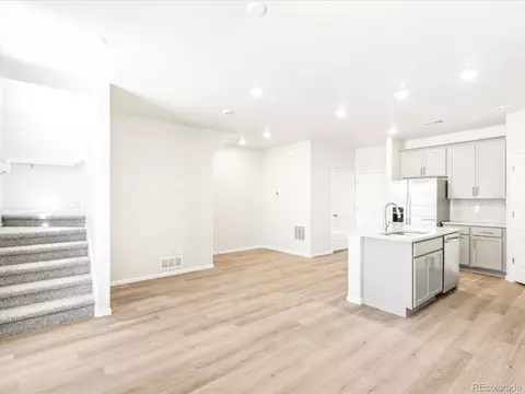 22193 E 7th Pl, Aurora, CO 80018 photo 11