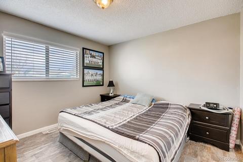 5137 Carson St, Denver, CO 80239 photo 8
