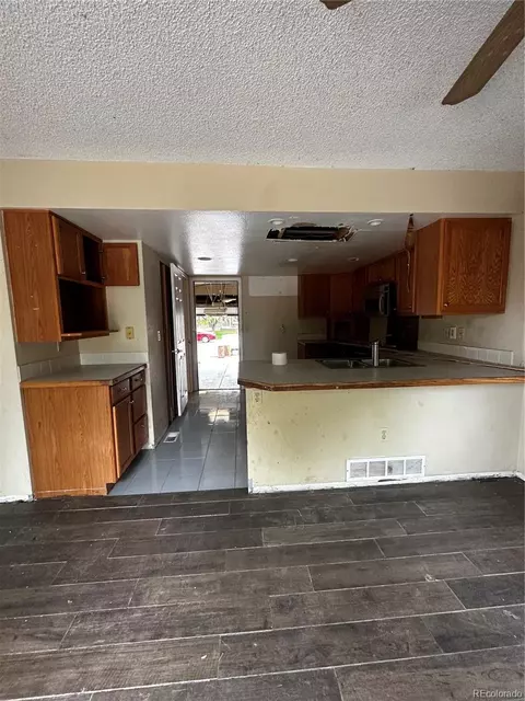 18893 E Mexico Dr, Aurora, CO 80017 photo 5