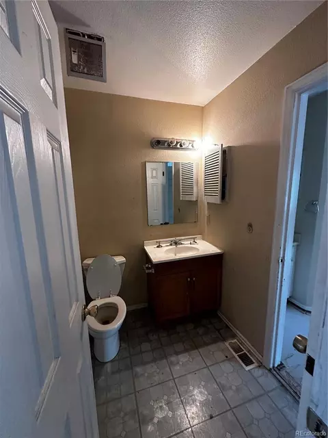 18893 E Mexico Dr, Aurora, CO 80017 photo 12