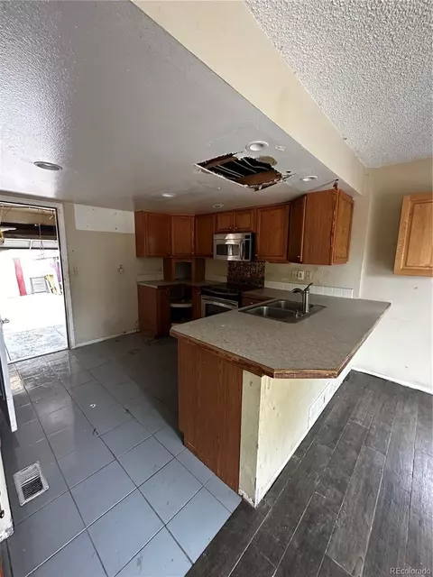 18893 E Mexico Dr, Aurora, CO 80017 photo 4