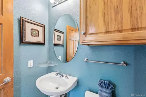 Bath - 640 Meisel Dr, Keystone, CO 80435 photo 1 of 6