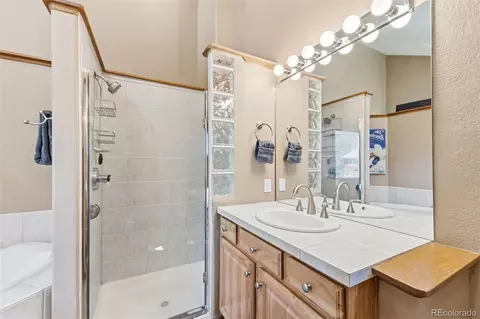 Bath - 640 Meisel Dr, Keystone, CO 80435 photo 2 of 6