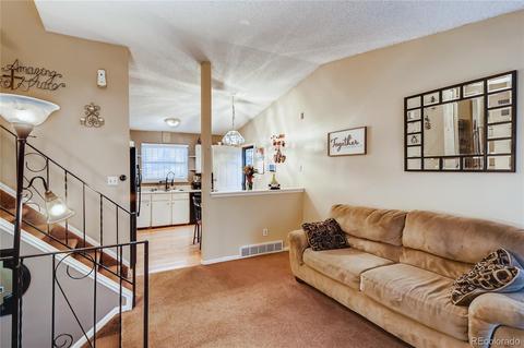 5115 Duluth Ct, Denver, CO 80239 photo 3