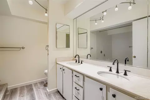 Bath - 7255 E Quincy Ave #403, Denver, CO 80237 photo 2 of 2
