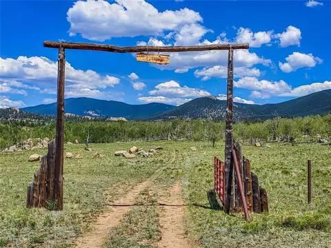 411 Bandalier Dr, Hartsel, CO 80449
