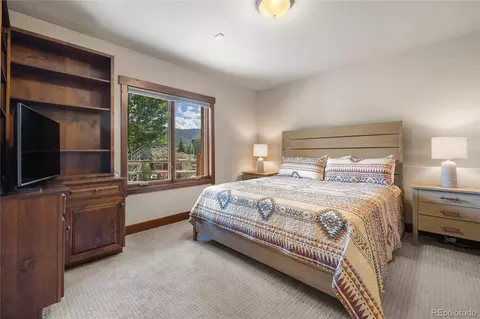 Bedroom - 84 Snow Peak Ct, Dillon, CO 80435 photo 9 of 11